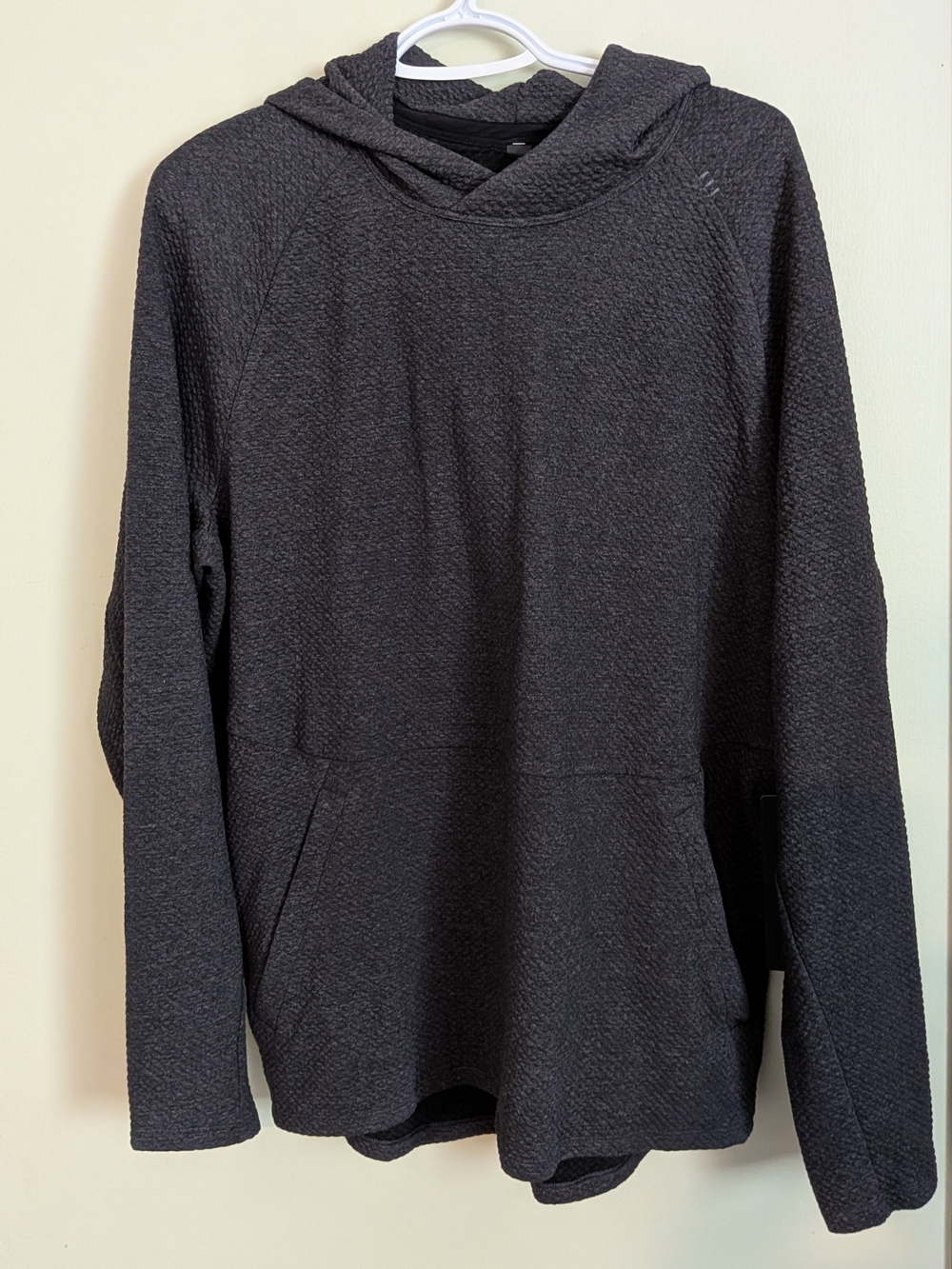 NWT lululemon athletica Men's Black Hooded Sweater